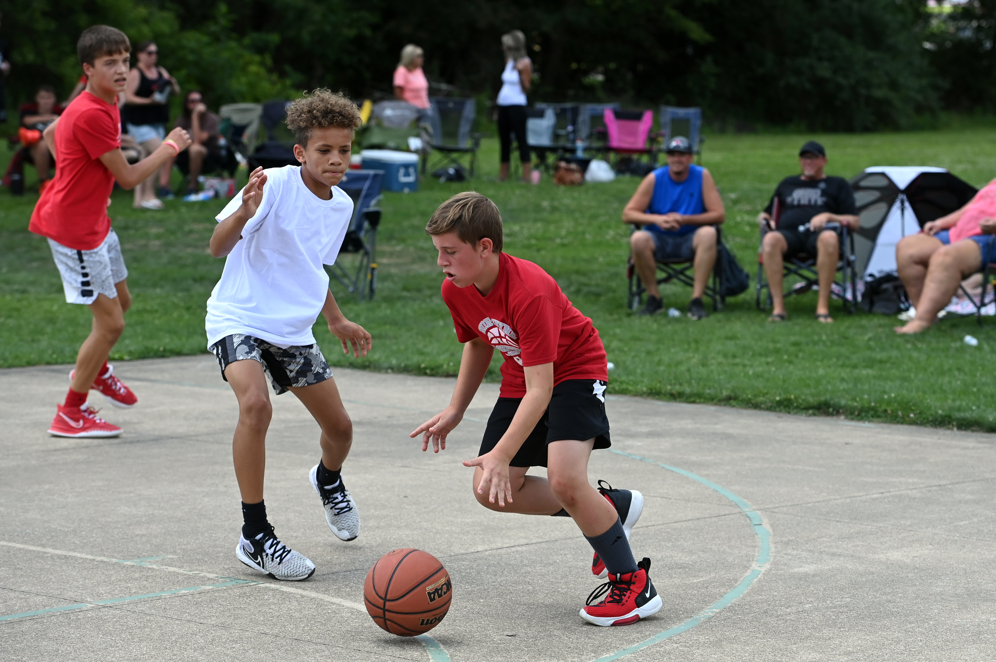 %_tempFileNamedog-days-basketball-2022_6112%