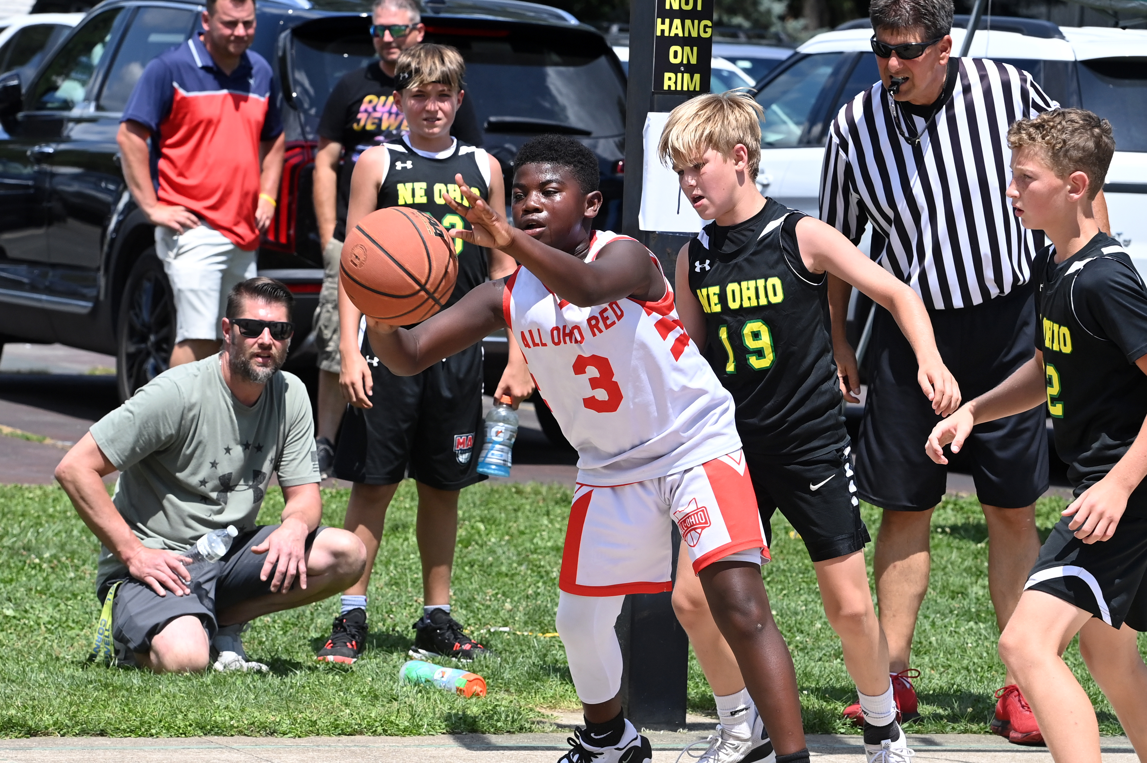 %_tempFileNamedog-days-basketball-2022_7381%