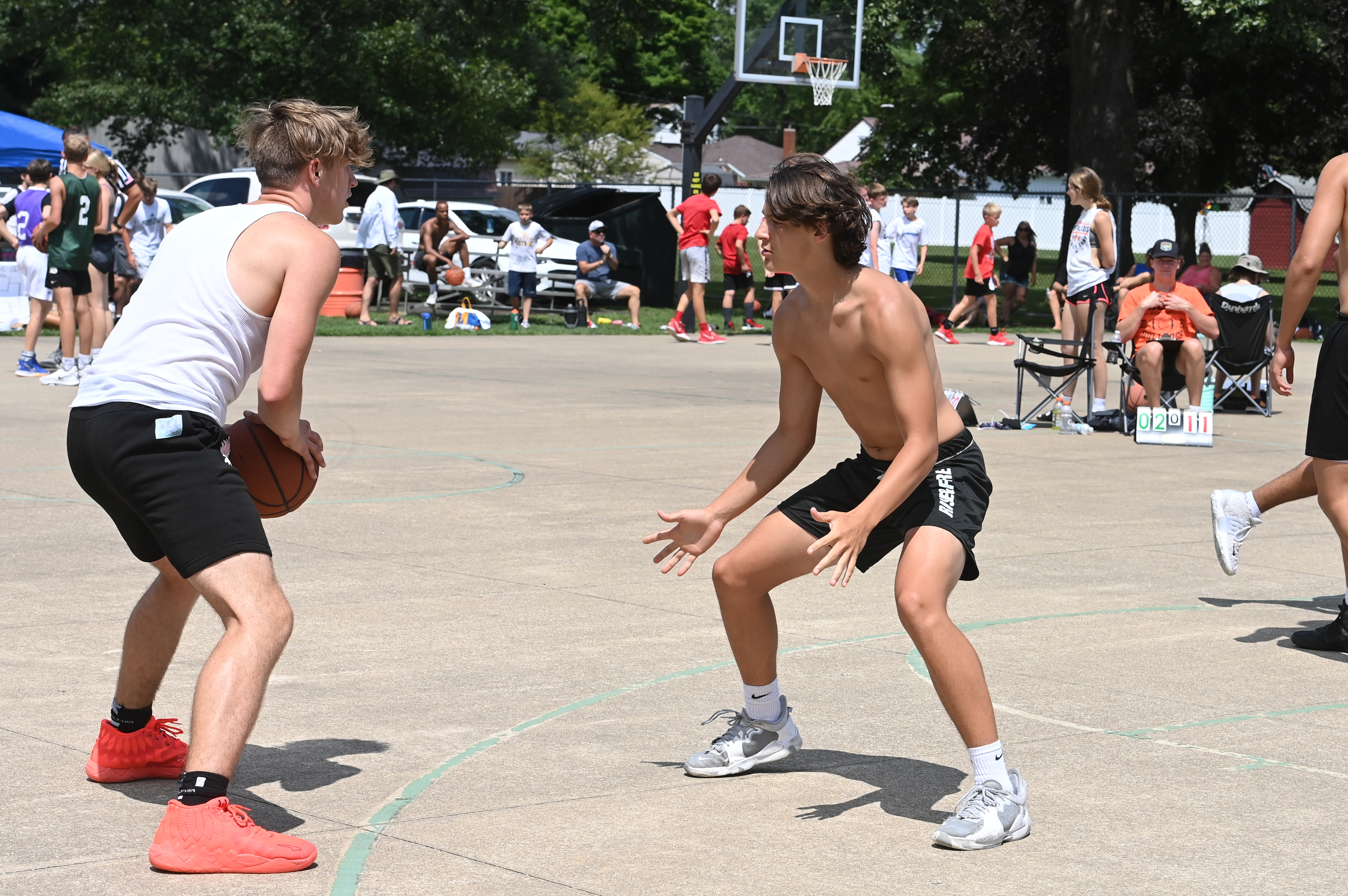 %_tempFileNamedog-days-basketball-2022_8395%