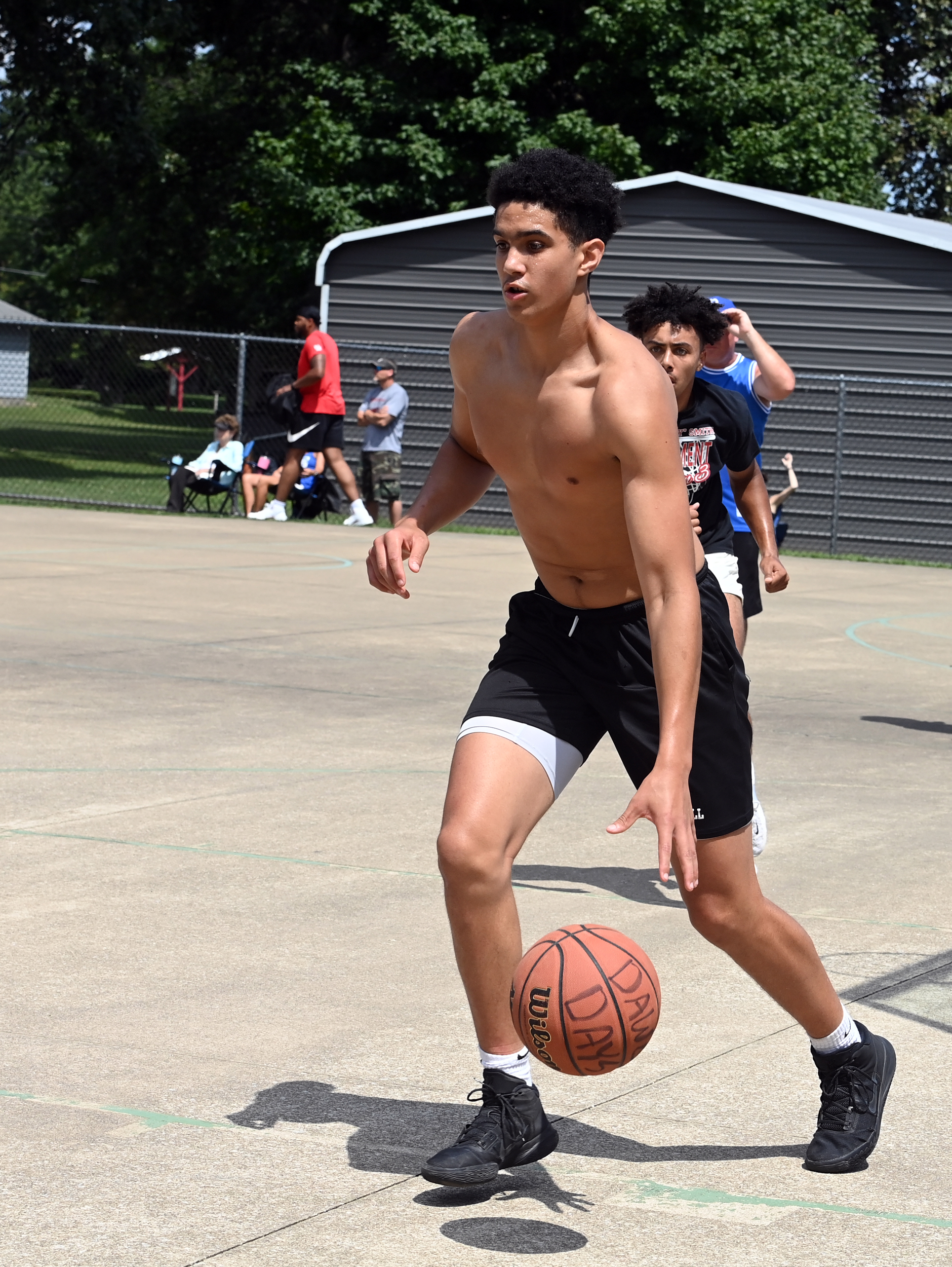 %_tempFileNamedog-days-basketball-2022_8433%
