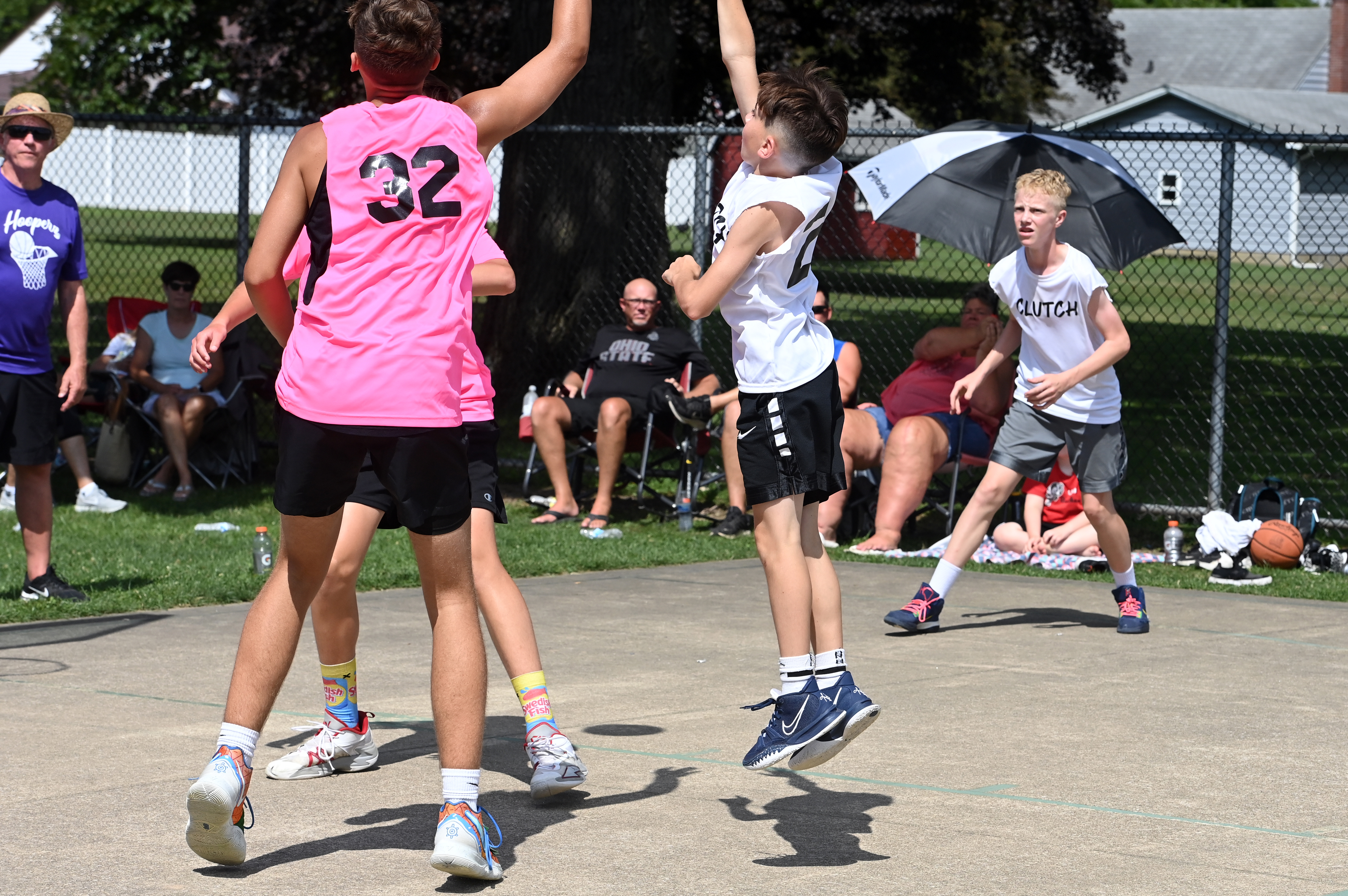 %_tempFileNamedog-days-basketball-2022_9654%