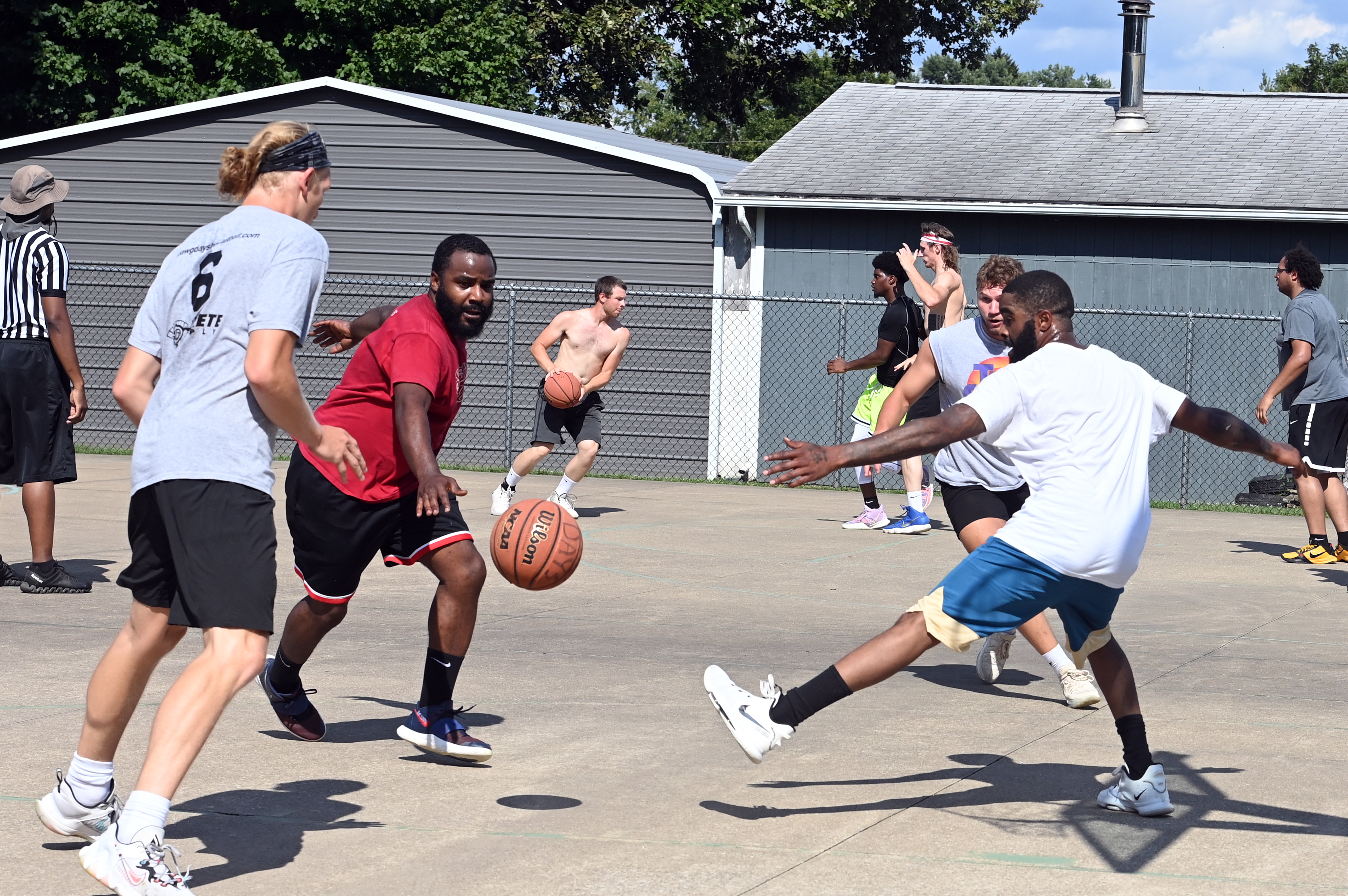 %_tempFileNamedog-days-basketball-2022_1211%