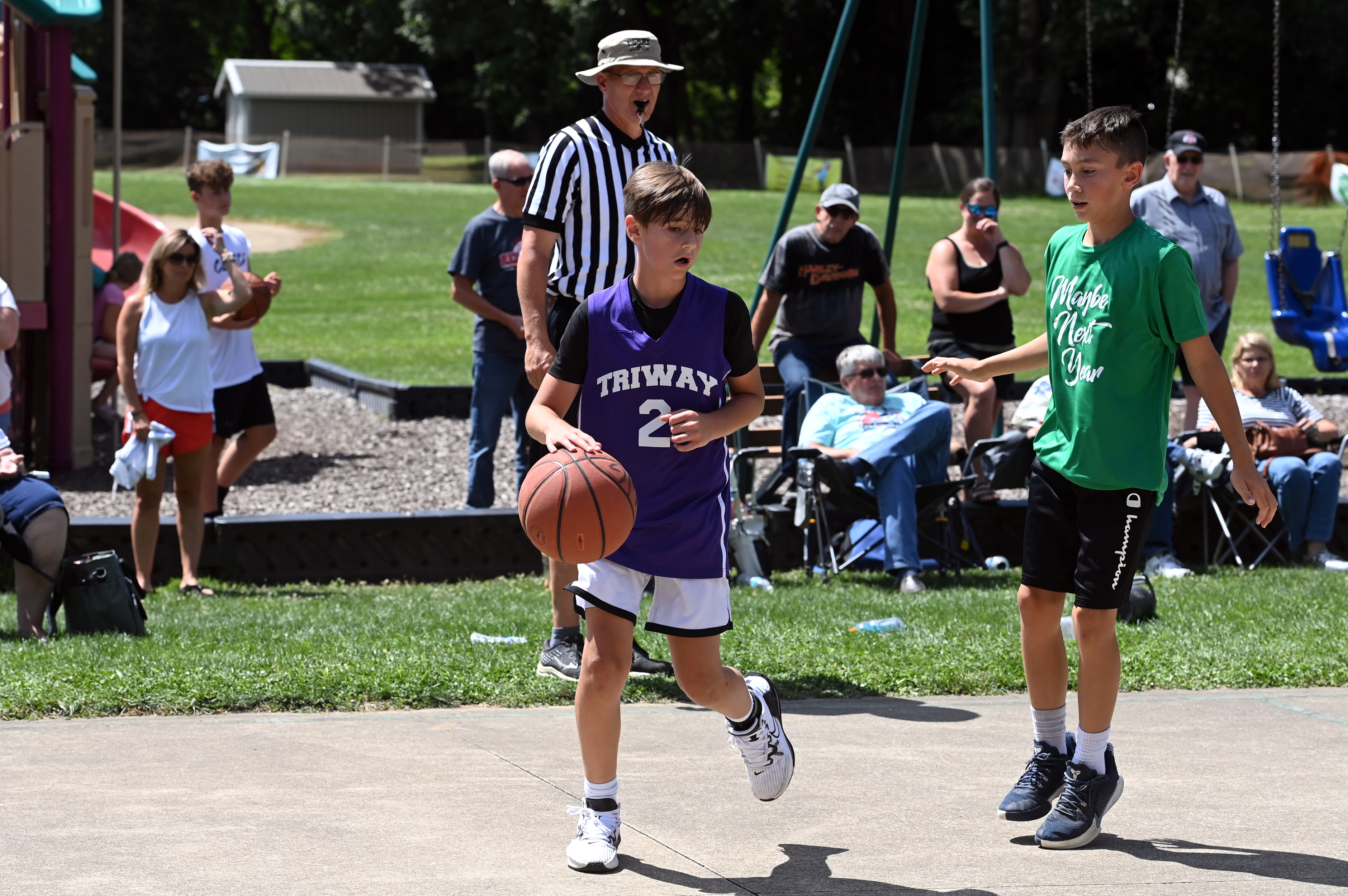 %_tempFileNamedog-days-basketball-2022_4655%