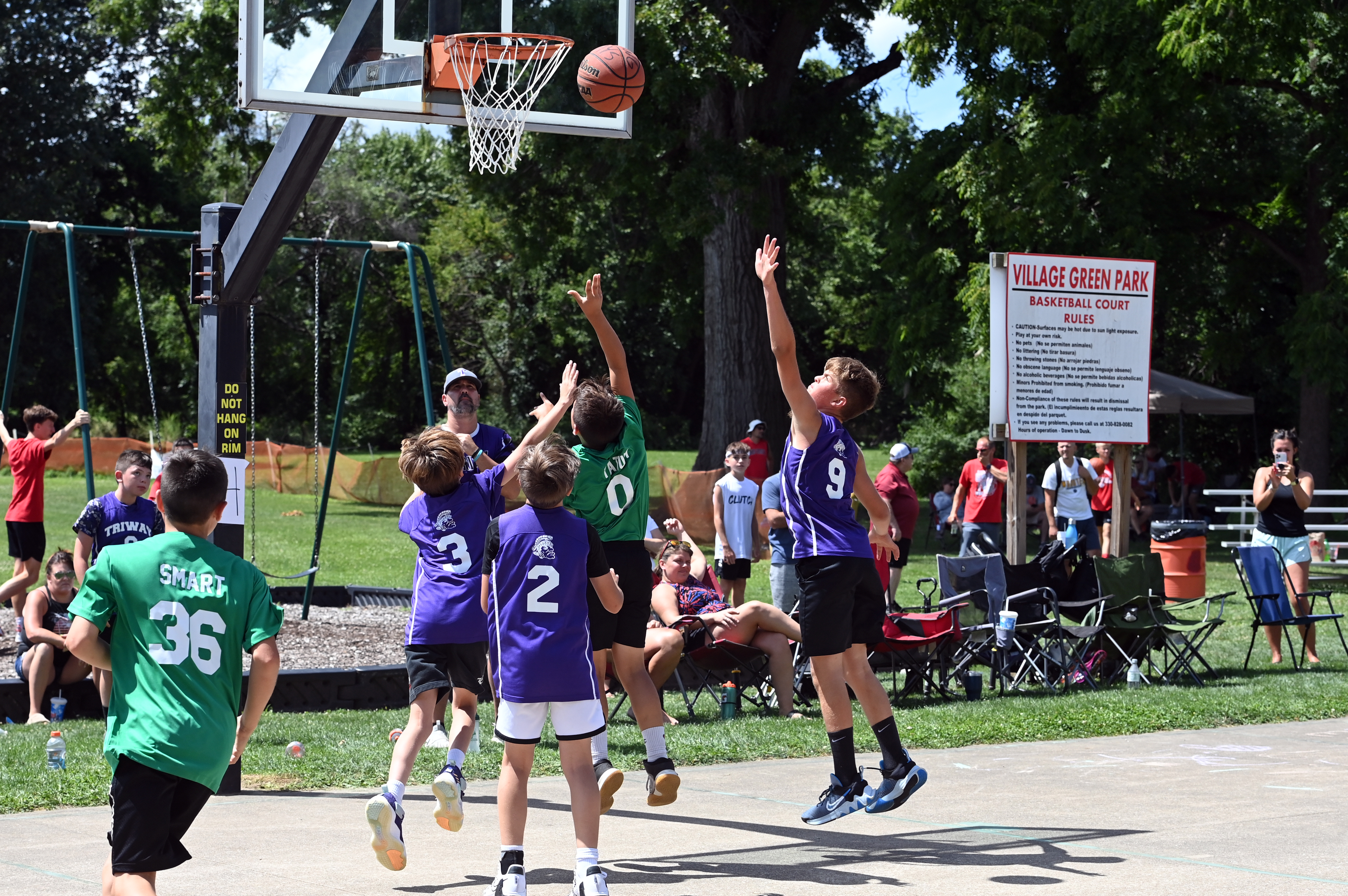 %_tempFileNamedog-days-basketball-2022_4704%