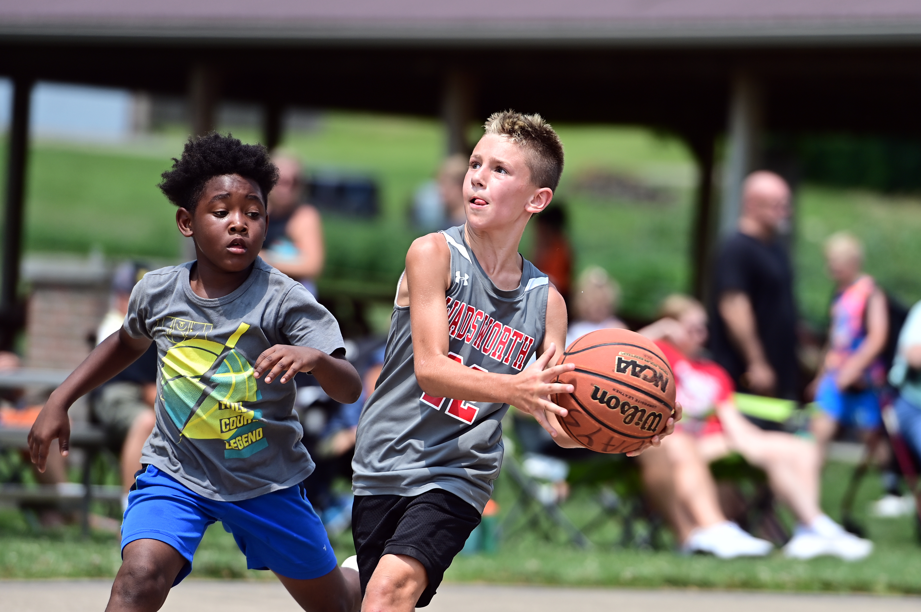 %_tempFileNamedog_days_basketball_4421%