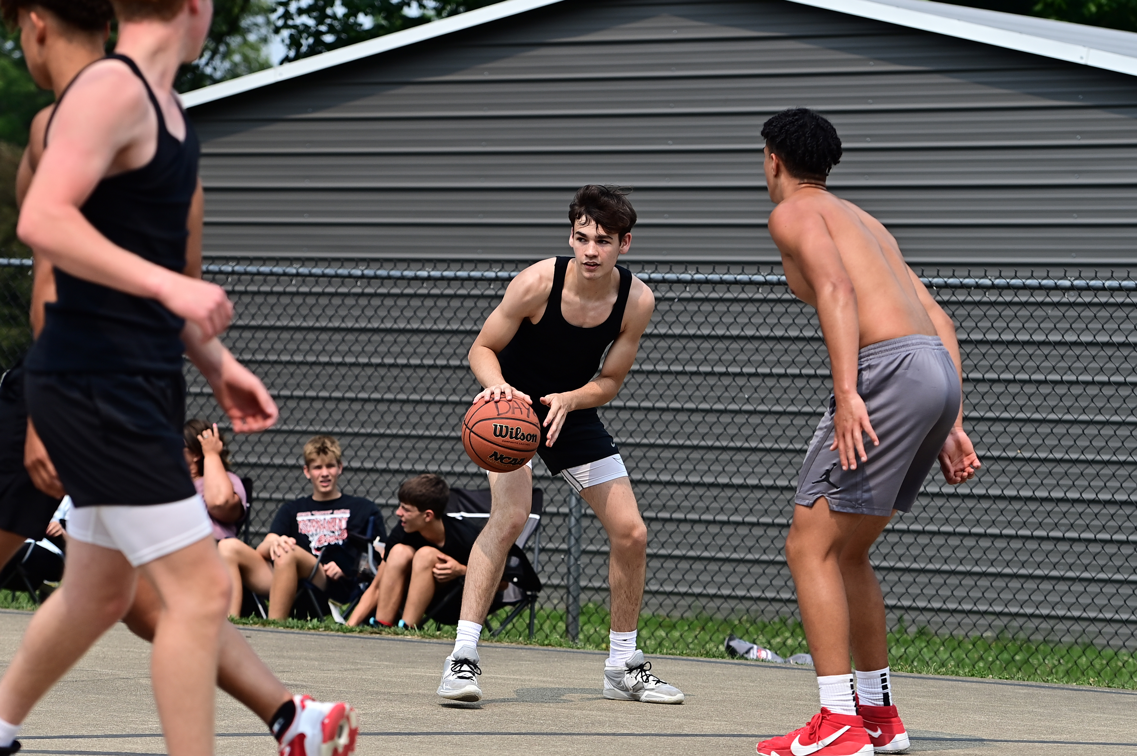 %_tempFileNamedog_days_basketball_7419%